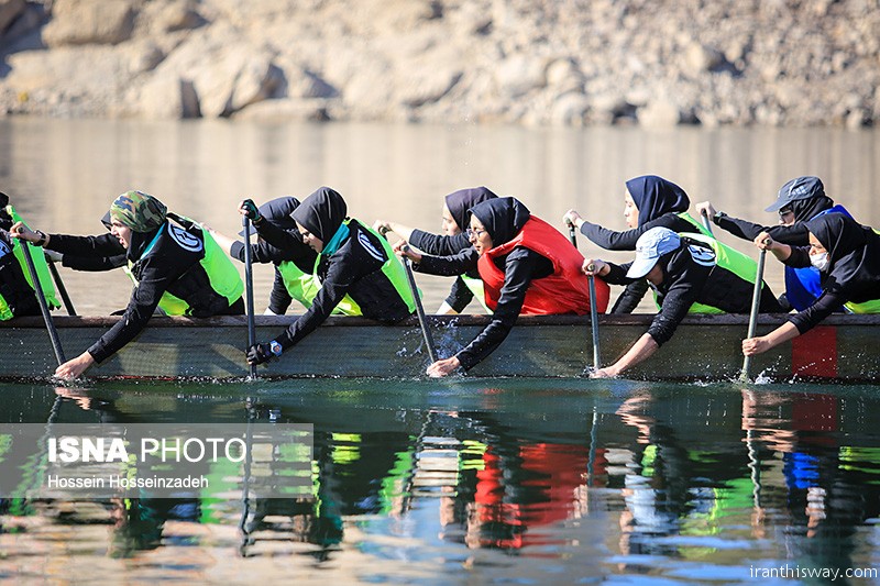 Photo: Iranian girls training Dragon boat in Khorasan