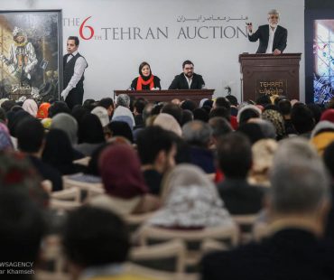 Photo: Tehran 6th artwork auction $3 million sold
