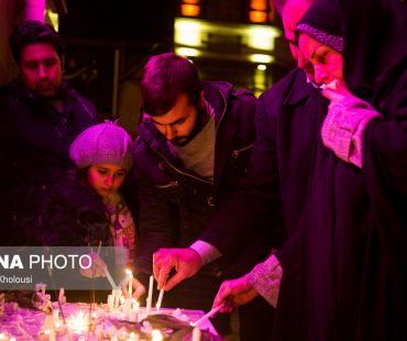 Photo: Tribute to Iranian martyred firefighters