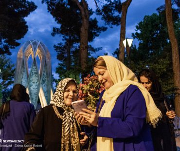 Iranians celebrate birth anniv. of Omar Khayyam